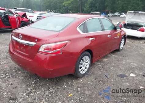 2015 Nissan Altima 2.5 S z USA, uszkodzony, nr VIN 1N4AL3AP5FC592369